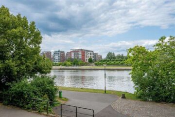 Schönes 5-Zimmer-Stadthaus (REH) mit 2 TG in unmittelbarer Mainnähe in Top-Lage Nord-Sachsenhausen, 60594 Frankfurt, Reihenendhaus