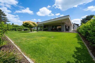 Kernsanierte Luxusvilla mit top Gartengrundstück in ruhiger Lage von Kronberg im Taunus, 61476 Kronberg im Taunus, Villa