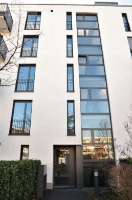 Schöne und gepflegte 3-Zimmer Gartenwohnung – Toplage von Frankfurt-Riedberg, 60438 Frankfurt am Main, Wohnung