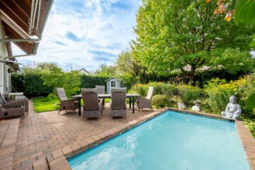 Top-Immobilienensemble in Frankfurt-Harheim: Zwei freistehende EFH, eines davon aktuell vermietet, 60437 Frankfurt am Main, Einfamilienhaus