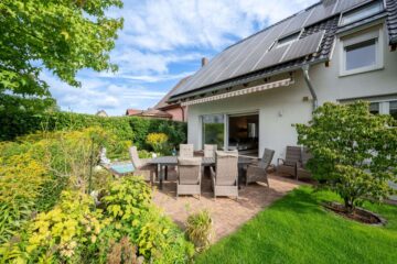 Top-Immobilienensemble in Frankfurt-Harheim: Zwei freistehende EFH, eines davon aktuell vermietet, 60437 Frankfurt am Main, Einfamilienhaus