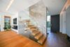 Ihr Neues Zuhause? Exklusive "Villa hoch 3" mit Pool in Bestlage Riedberg West - Treppe -Eingangsbereich EG