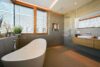 Ihr Neues Zuhause? Exklusive "Villa hoch 3" mit Pool in Bestlage Riedberg West - Masterbad OG