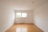 Zwischen Zuhause und Rendite? Attraktives MFH (3 WE) in Toplage Riedberg Quartier "Schöne Aussicht" - Zimmer 1 (Wohnung OG)