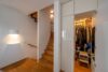 Exklusive Architekten-DHH mit Innenhof & großer Duplex-Garage Bestlage Frankfurt-Riedberg-Westflügel - Treppenhaus - Garderobe/Abs...