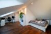 Top-Reihenendhaus mit Wohlfühlcharakter in familienfreundlicher Lage von Frankfurt-Eschersheim - Eine Wohlfühloase im DG...