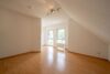 Charmante 2-Zimmer-DG-Wohnung mit Keller, Dachspitz und TG nahe Offenbacher Innenstadt & Mainufer - Schlafzimmer