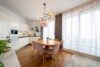 Wohnen zwischen Skyline und Feldberg – Exklusives 4-Zimmer-Penthouse Frankfurt Riedberg-Westflügel - Küche - Essbereich