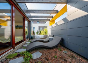 Architektur seiner Zeit voraus – Modernes Reihenendhaus mit Dachatrium am Riedberg (Altkönigblick), 60438 Frankfurt am Main, Einfamilienhaus