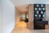 Traumhafter Skylineblick - Exklusives Penthouse mit Rooftop im Frankfurter Diplomatenviertel - Anrichte Flur 1